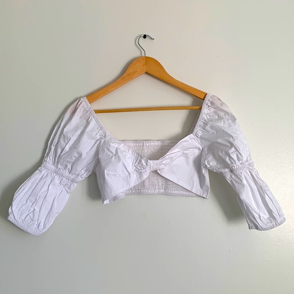 Zaful Longsleeve Cropped top front bow design in white - Picture 1 of 3